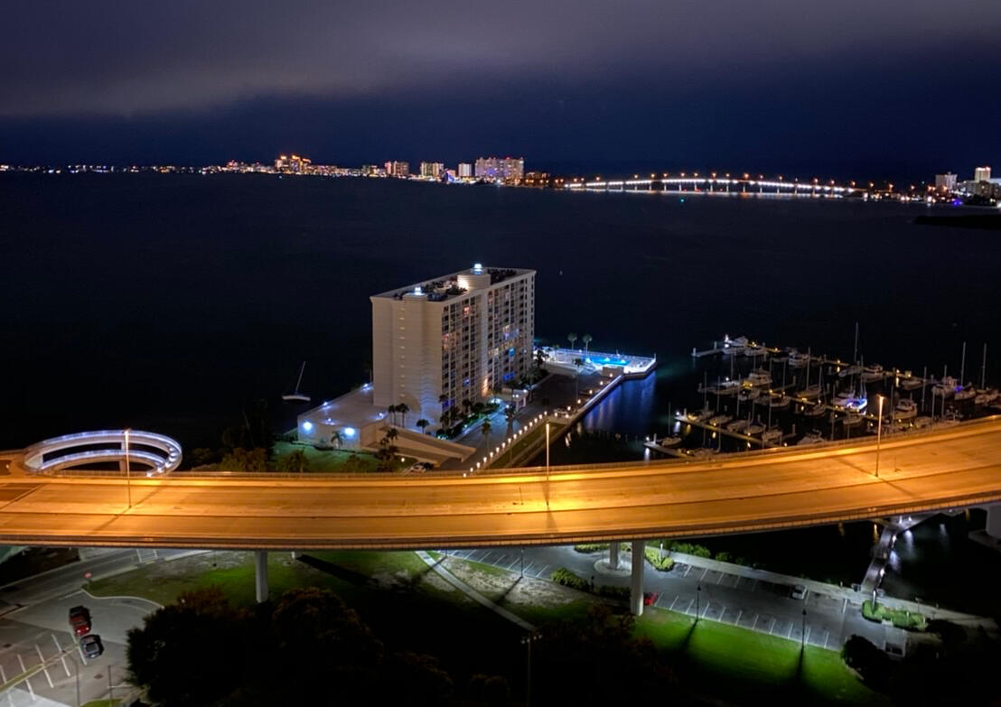 Aerial view of Pierce 100 Condo from Waters edge condominium
